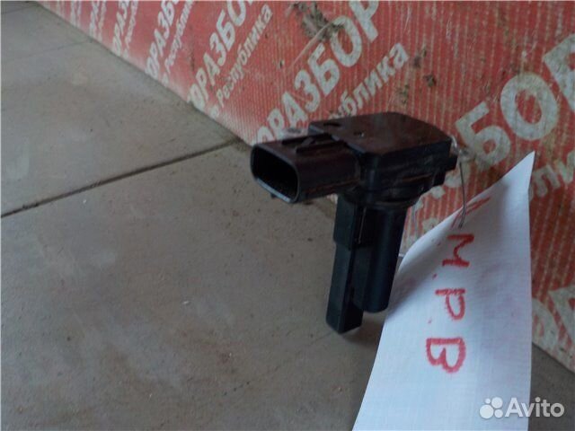 Датчик массового расхода воздуха Toyota Corolla