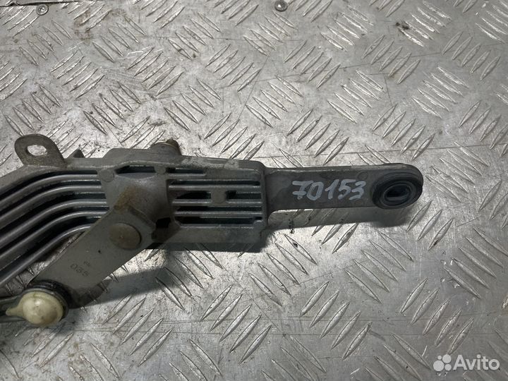 Трапеция стеклоочистителя Lexus LS (lV)