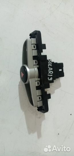 Кнопка аварийной сигнализации Hyundai Solaris