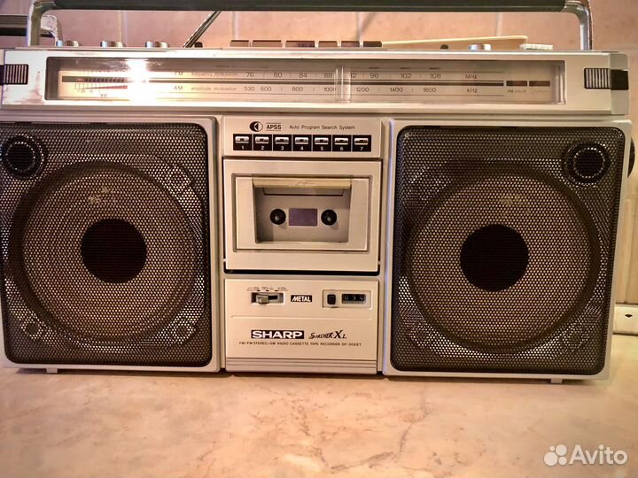Винтажные магнитолы Sharp GF-308 SB (продан) и ST