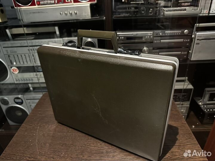 Магнитола дипломат crown crc 9980