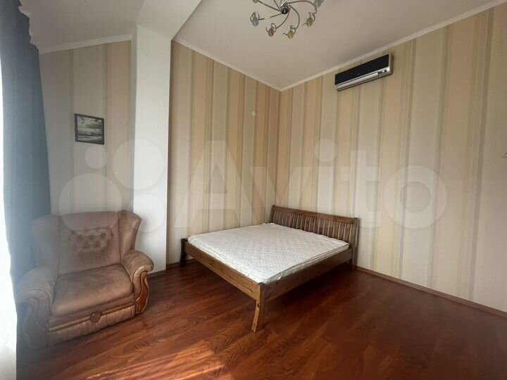 2-к. квартира, 75 м², 2/2 эт.