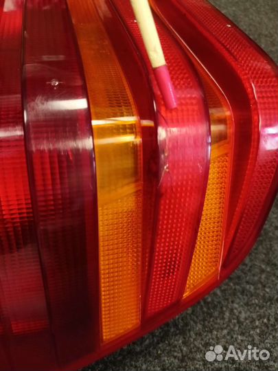 Задний фонарь правый mercedes W140