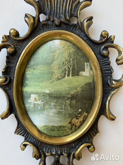 Картина шелкография в бронзовой раме