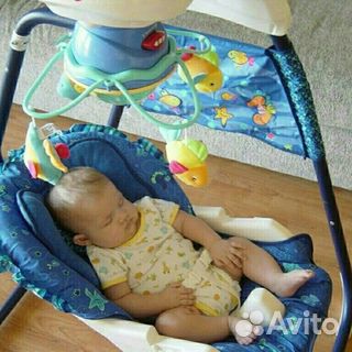 В аренду. Эл.качели и шезлонг для новорожденных