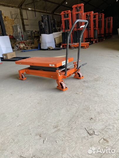 Платформенная подъемная тележка в наличии