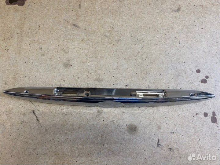 Молдинг крышки багажника Ford Mondeo 1997 - 1999