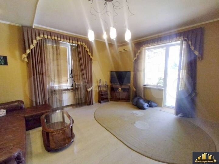 Дом 281 м² на участке 5,4 сот.