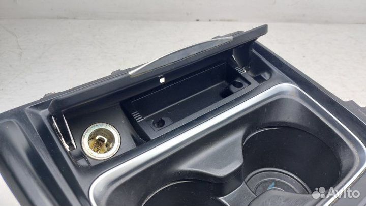 Подстаканник Bmw 3-Series F30 1.6 2014
