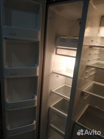 Холодильник LG