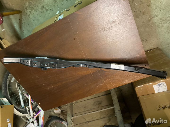 Усилитель бампера Toyota Rav4 30 2010-2012