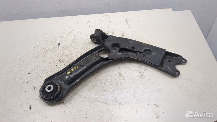 Рычаг подвески левый передний Volkswagen Taos