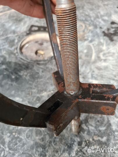 Съемник подшипника или шкива