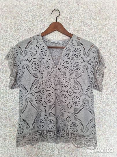 Серая кружевная блуза