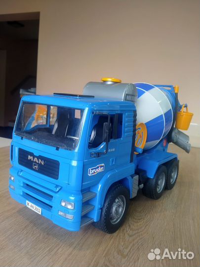 Бетономешалка MAN Bruder