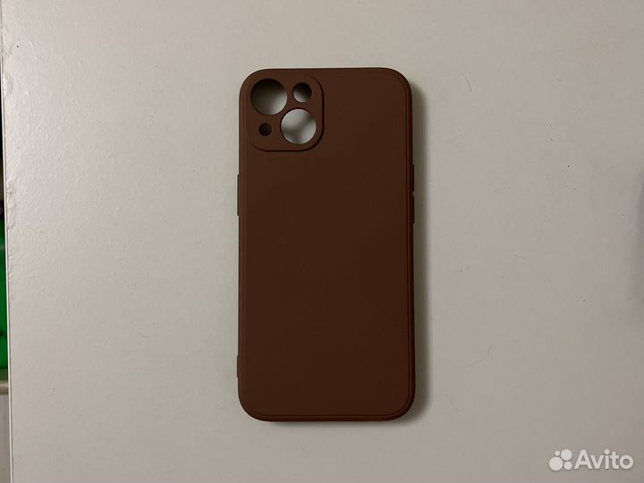 Чехлы на iPhone 13