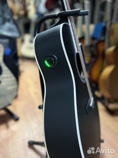 Трансакустическая гитара