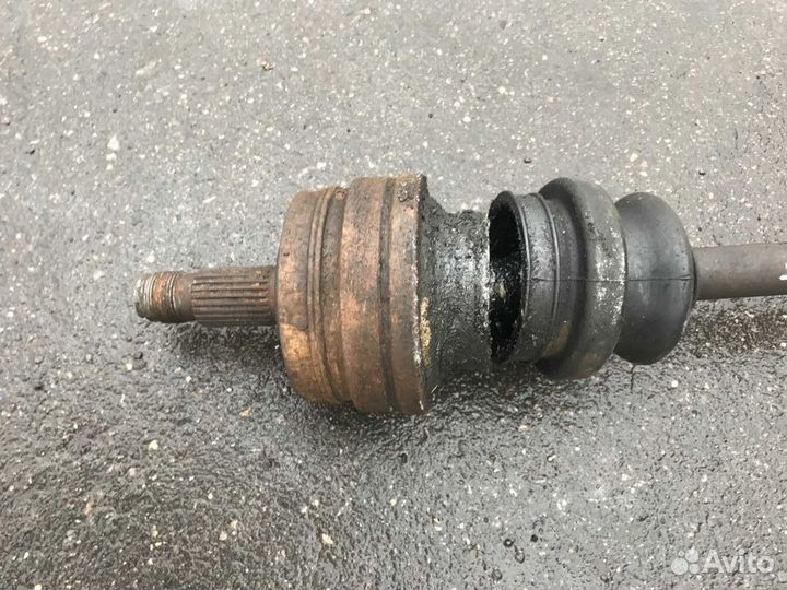 Привод задний приводной вал Mercedes Benz W124 E23