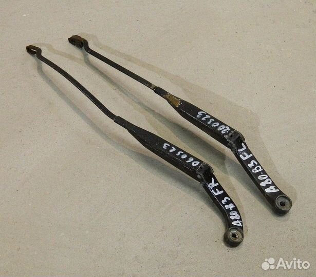 Поводок дворников Audi 80 B3