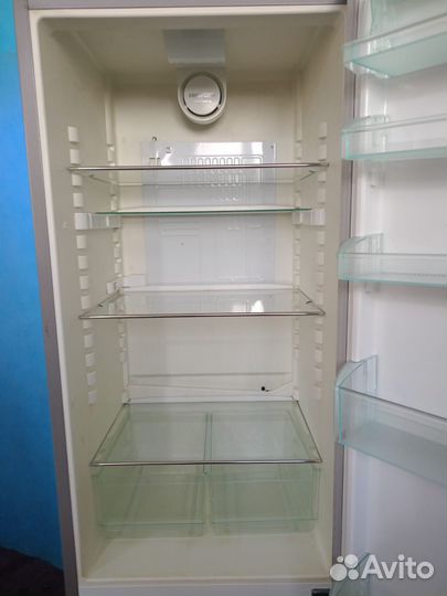 Рабочий холодильник liebherr бу