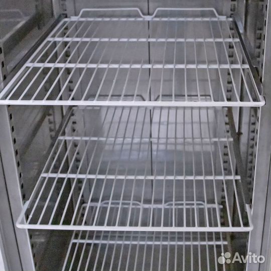 Холодильный шкаф Zanussi RS06PX1F