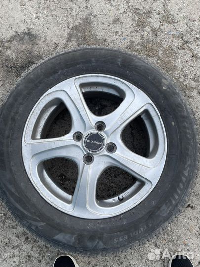 R15 Bridgestone Blizzak VRX2 185/65, PCD 4x100 DIA 54.1