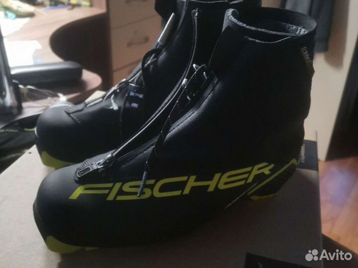 Лыжные ботинки fischer carbonlite