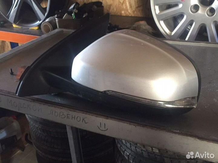 Зеркало левое на volvo s 60 2