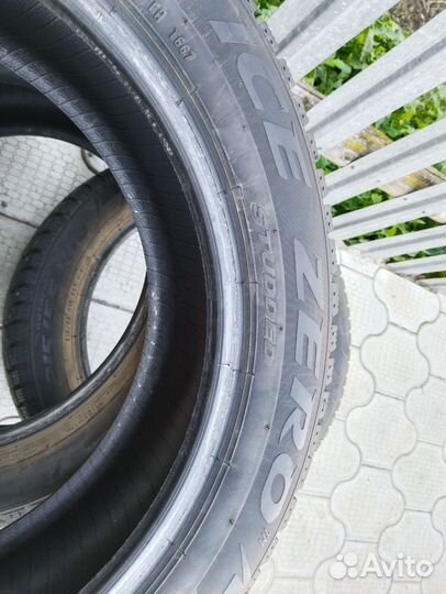 Pirelli Ice Zero 215/55 R18 99T