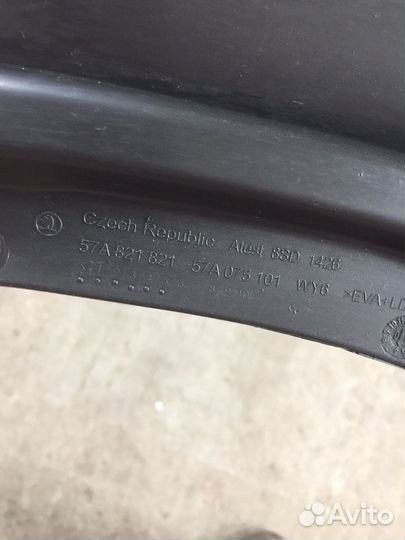 Брызговик З.Л. Шкода Карок (оригинал)