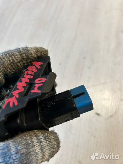 Кнопка подогрева сиденья левая Hyundai Elantra HD