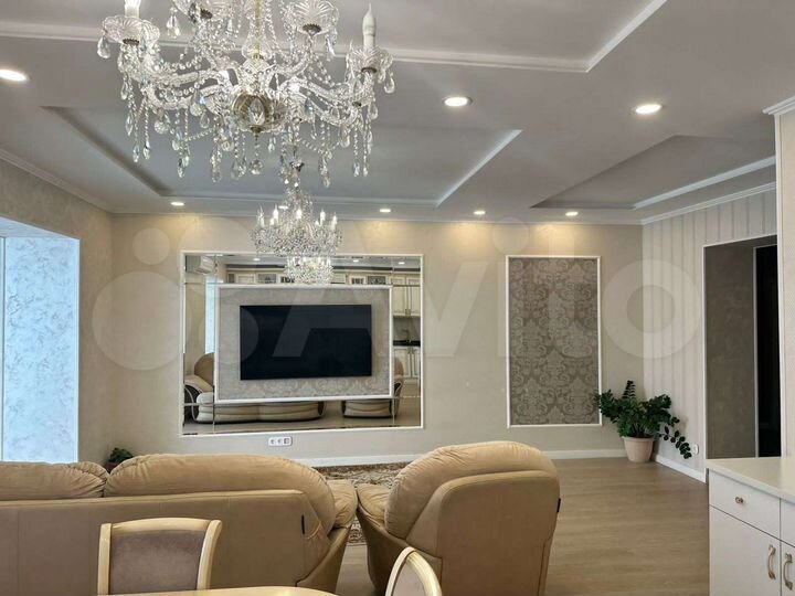 4-к. квартира, 130 м², 8/16 эт.