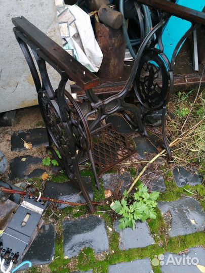 Станина от швейной машинки зингер