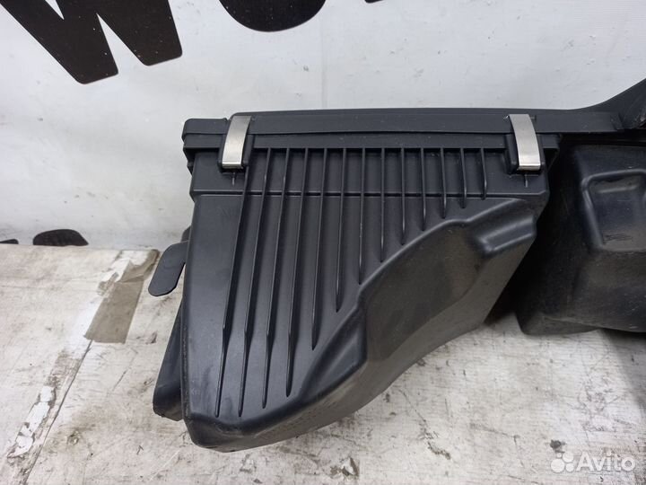 Корпус воздушного фильтра BMW F20