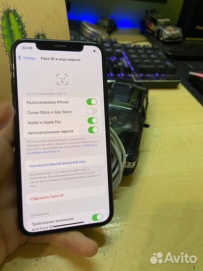 iPhone X, 64 ГБ