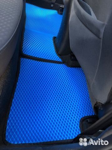 Автоковрики EVA на Lexus LX 470