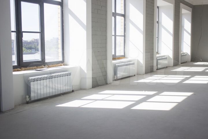 Помещение свободного назначения, 700 м²