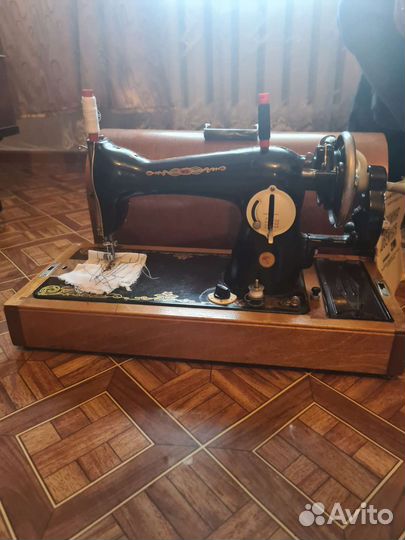 Швейная машинка подольск 2М
