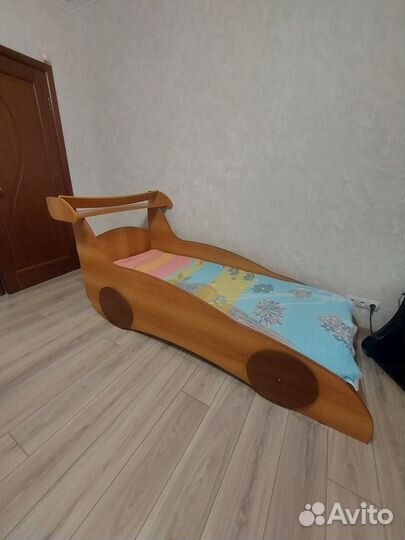 Детская кровать машина бу с матрасом