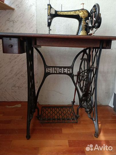 Швейная машинка зингер на станине