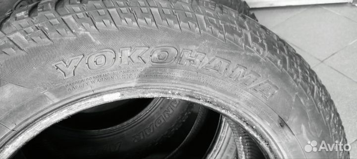 Yokohama Geolandar A/T G015 225/65 R17