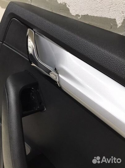 Обшивка задней правой двери Octavia A7