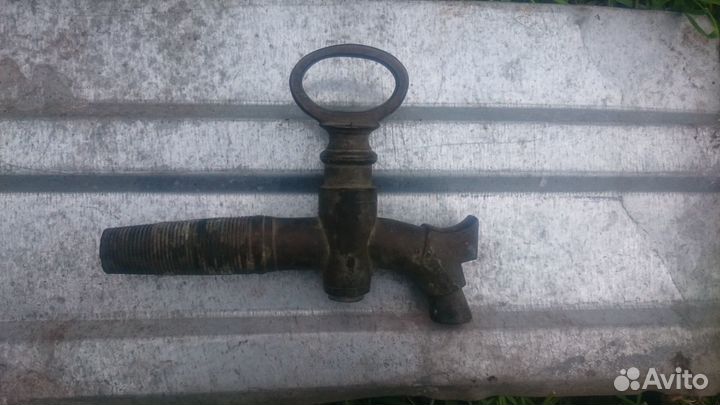 Кран для винной бочки