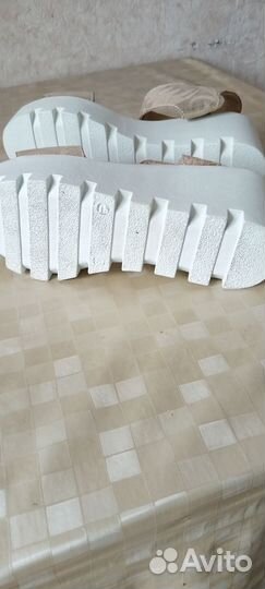 Босоножки женские 37 размер новые