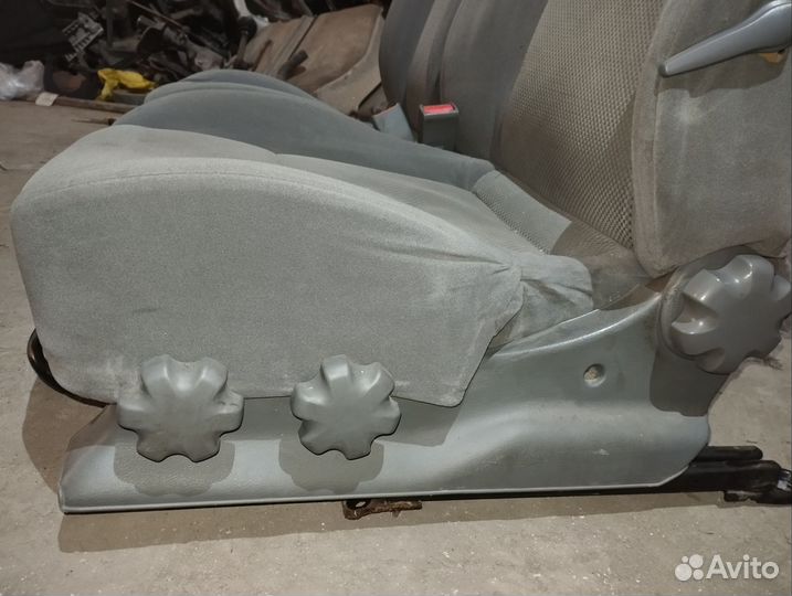 Водительское сиденье Chevrolet Lacetti