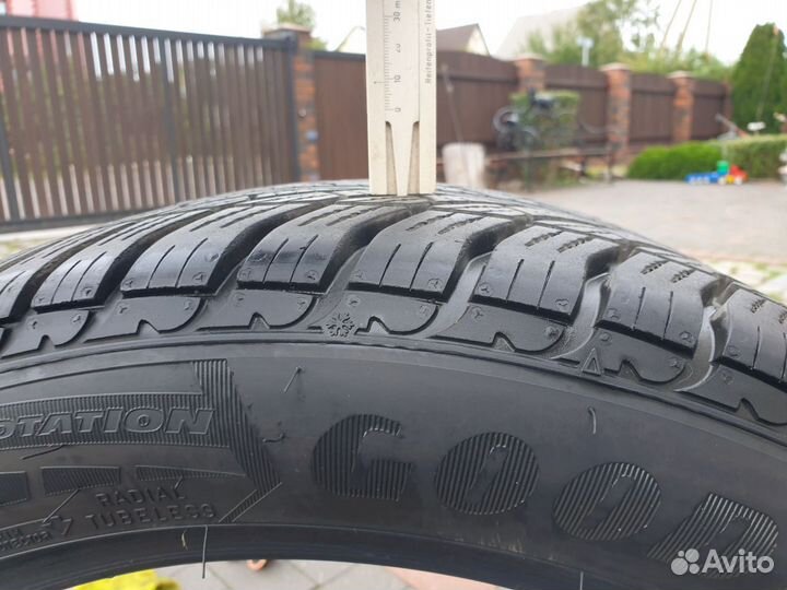 Goodyear UltraGrip 8 Performance 245/45 R18
