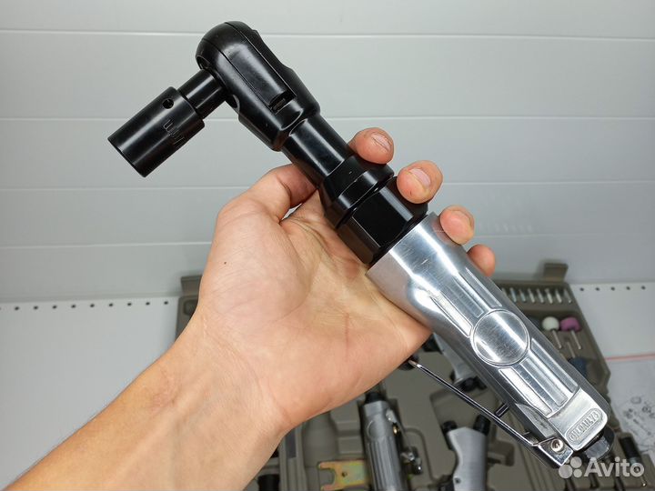 Набор пневмоинструмента с насадками 71 pcs