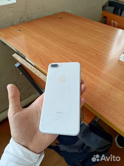 iPhone 8 Plus, 64 ГБ