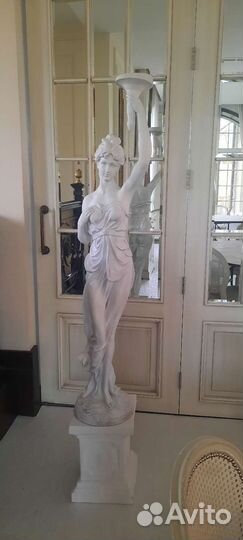 Девушка с факелом 145см. Статуя Торшер Светильник
