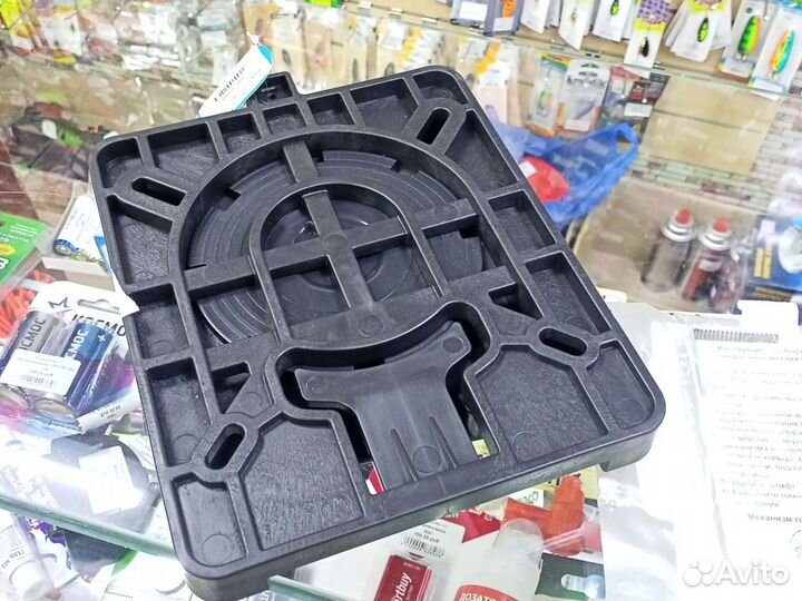 Поворотный механизм для кресла в лодку